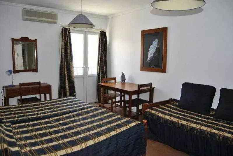 Apartamentos Turisticos Regina Albufeira 3*,